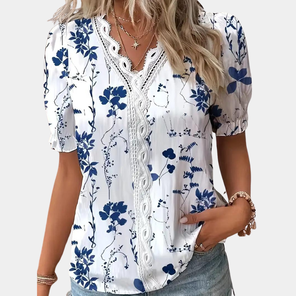 Blomstret damebluse med blondekant