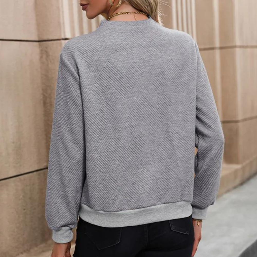 Seren - Elegant sweater til kvinder med dekorative knapper